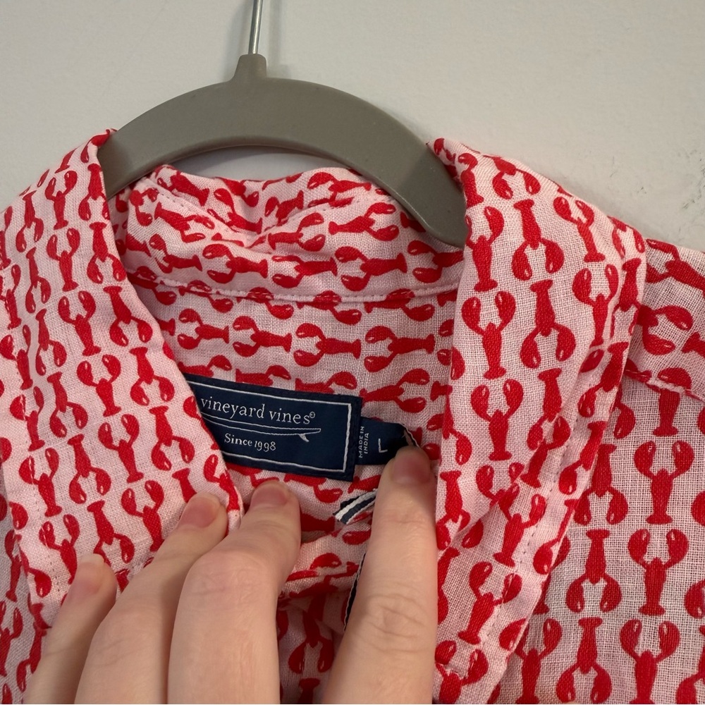 Men’s new Vineyard Vines Red and White lobster Patterned linen button down Shirt - Picture 4 of 5